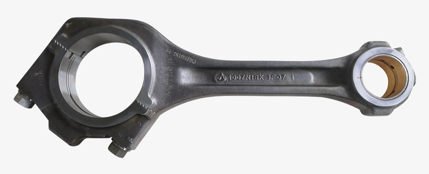 Marine connecting rod for transferring power from piston to crankshaft in 2-stroke and 4-stroke engines